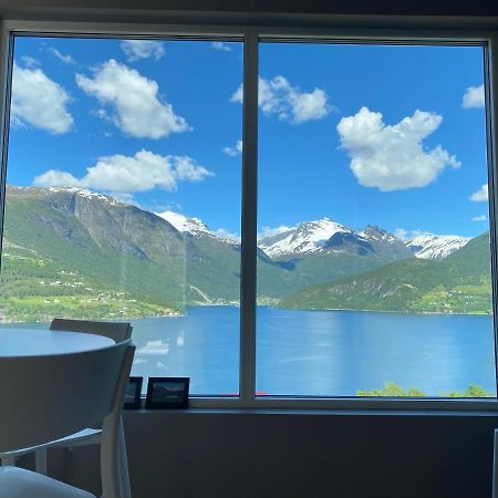 Olden Fjord Apartments Buitenkant foto