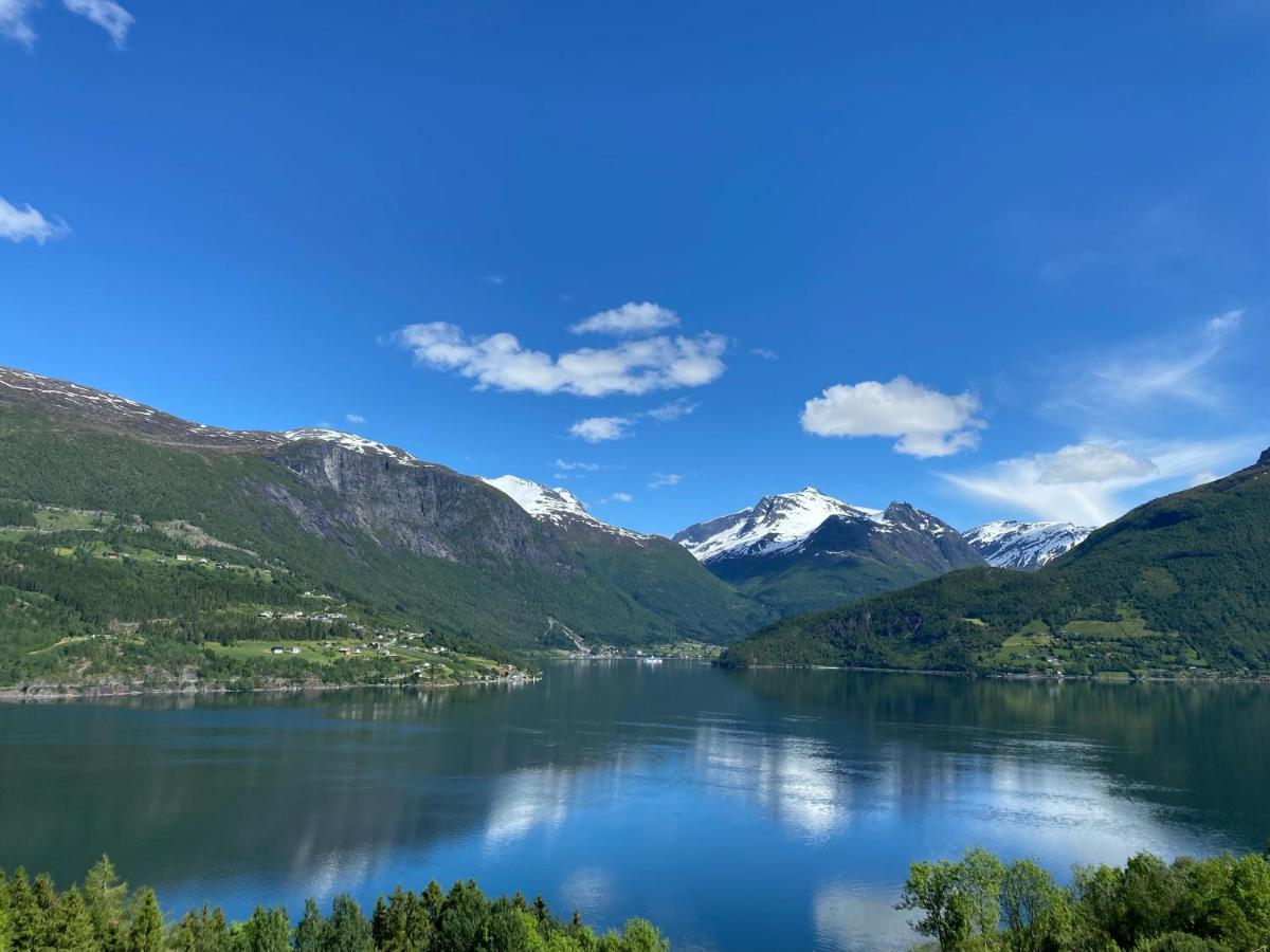 Olden Fjord Apartments Buitenkant foto