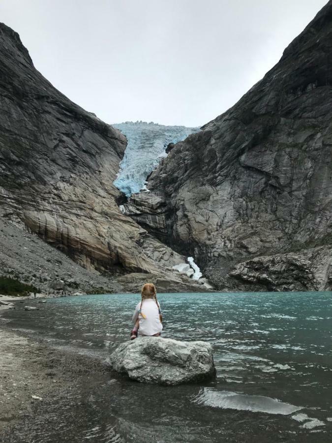 Olden Fjord Apartments Buitenkant foto