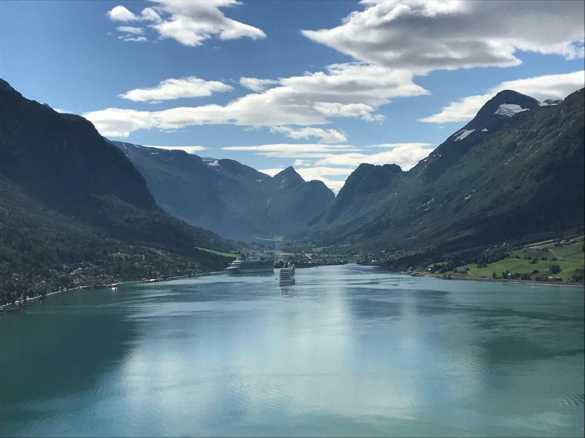 Olden Fjord Apartments Buitenkant foto