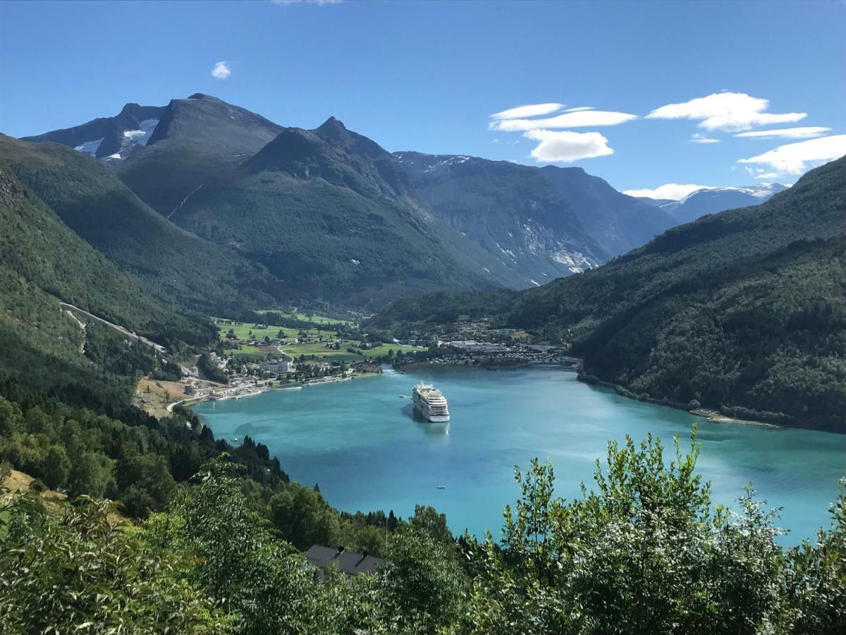 Olden Fjord Apartments Buitenkant foto