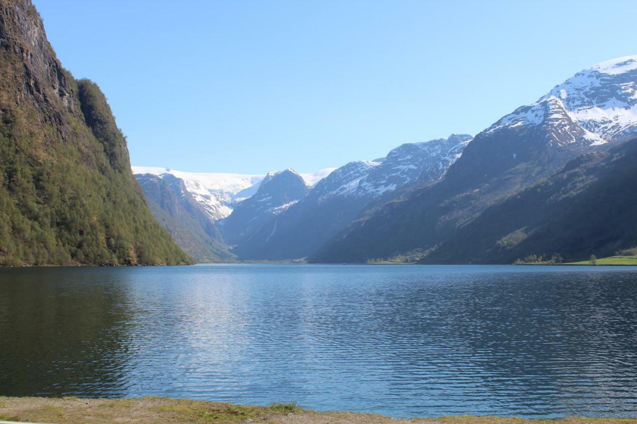 Olden Fjord Apartments Buitenkant foto